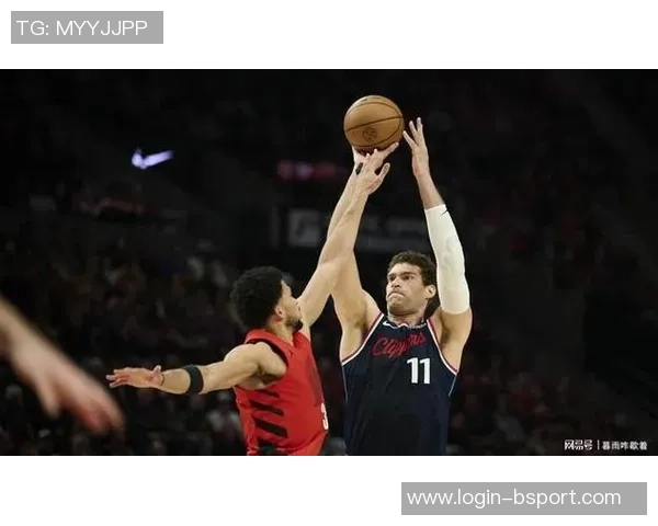 布鲁克洛佩斯：从NBA巨星到篮球战术的创新者与领军人物